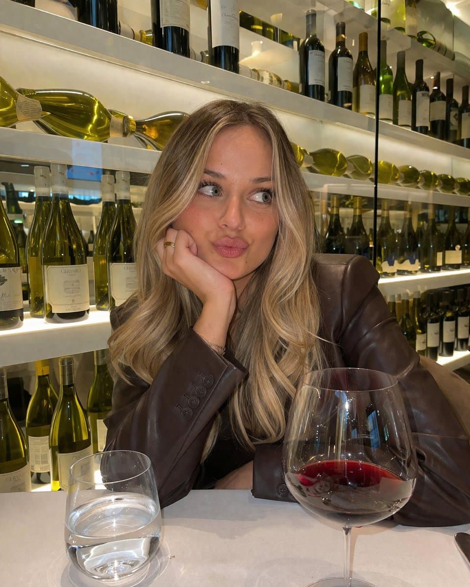 Casual Wine Bar Portrait preview image 1
