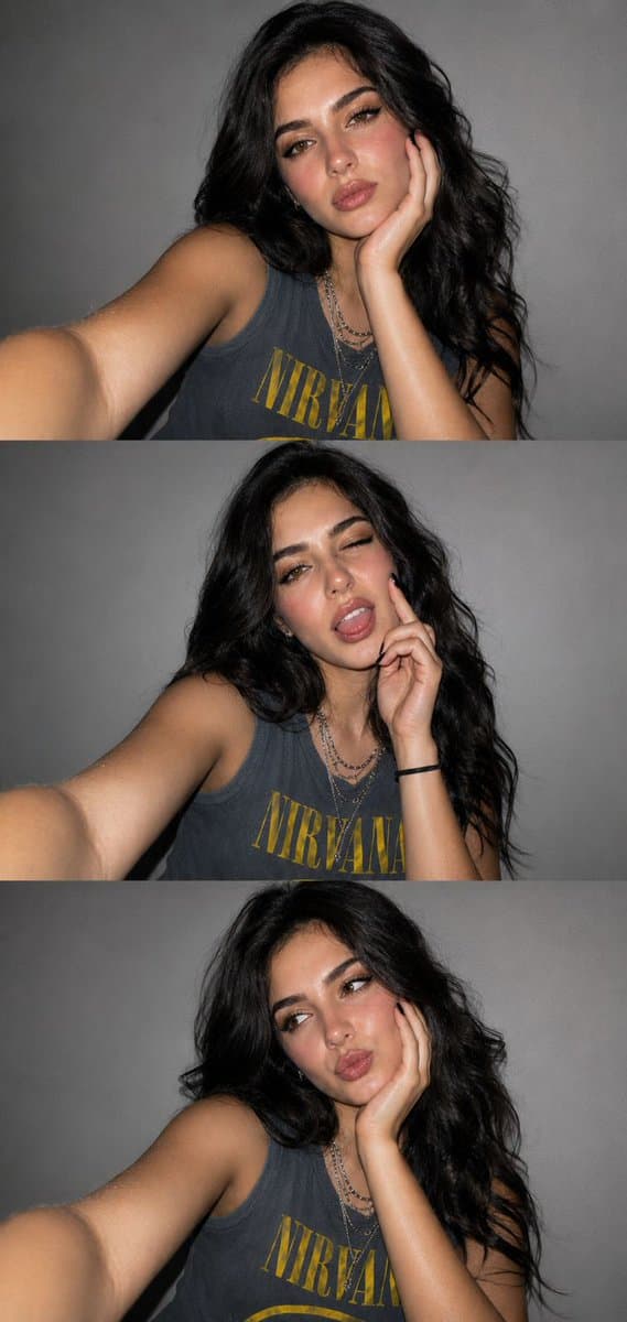 Stacked Smartphone Flash Selfie preview image 2