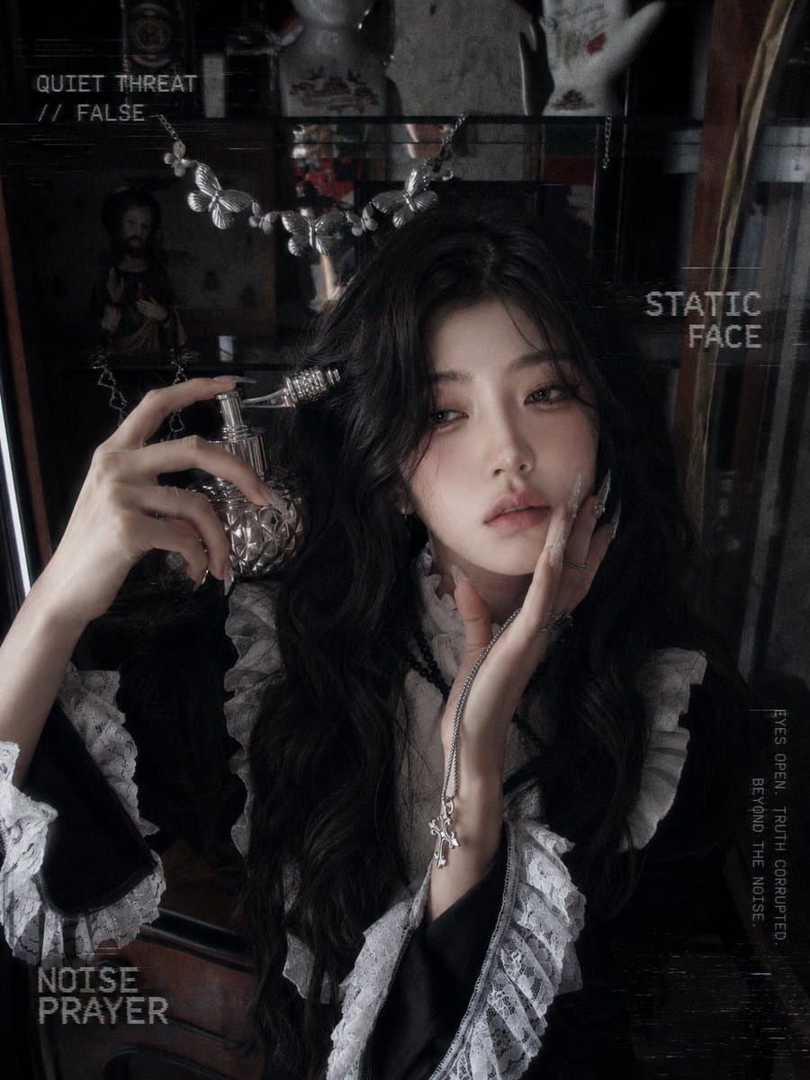Dark Gothic Lolita Static Portrait preview image 4