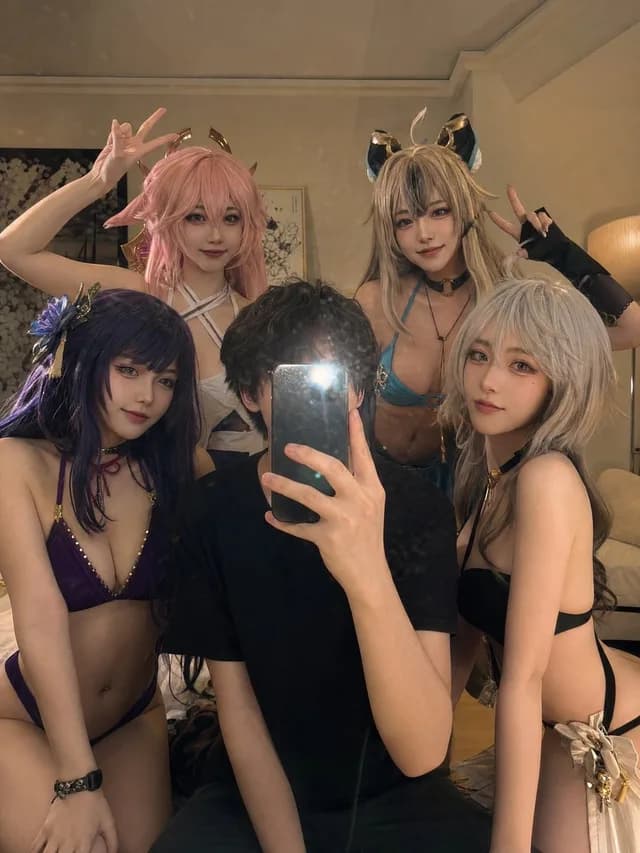 Anime Cosplay Mirror Selfie preview image 1