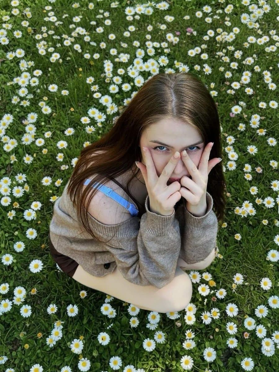 Girl in Daisy Meadow Portrait preview image 2